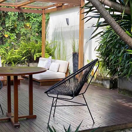 Suites Infinity & Beyond Seminyak  Luaran gambar