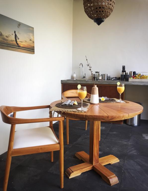 Suites Infinity & Beyond Seminyak  Luaran gambar