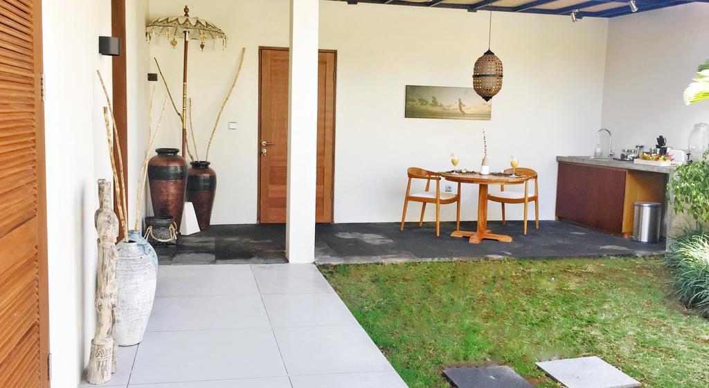 Suites Infinity & Beyond Seminyak  Luaran gambar