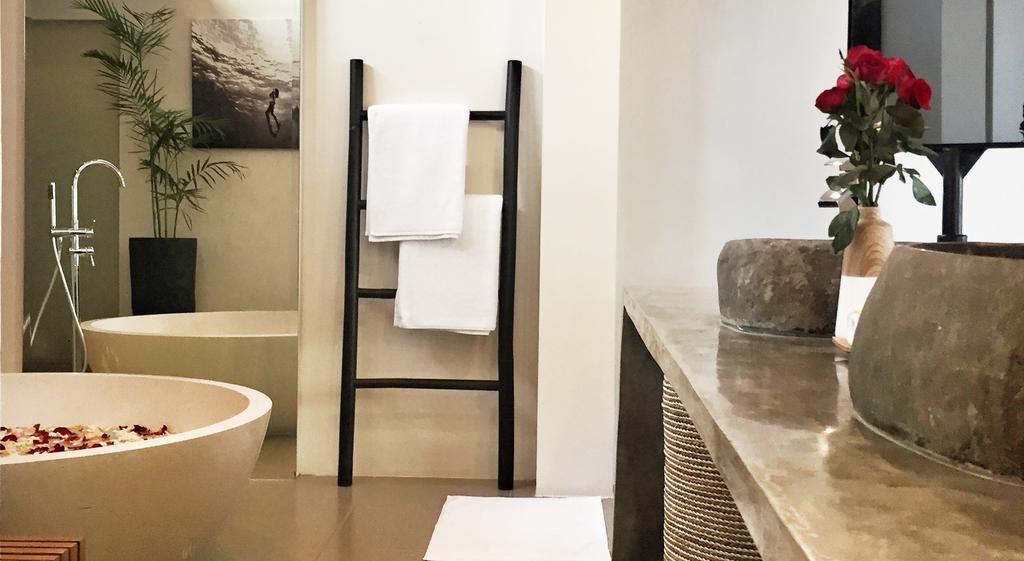 Suites Infinity & Beyond Seminyak  Luaran gambar