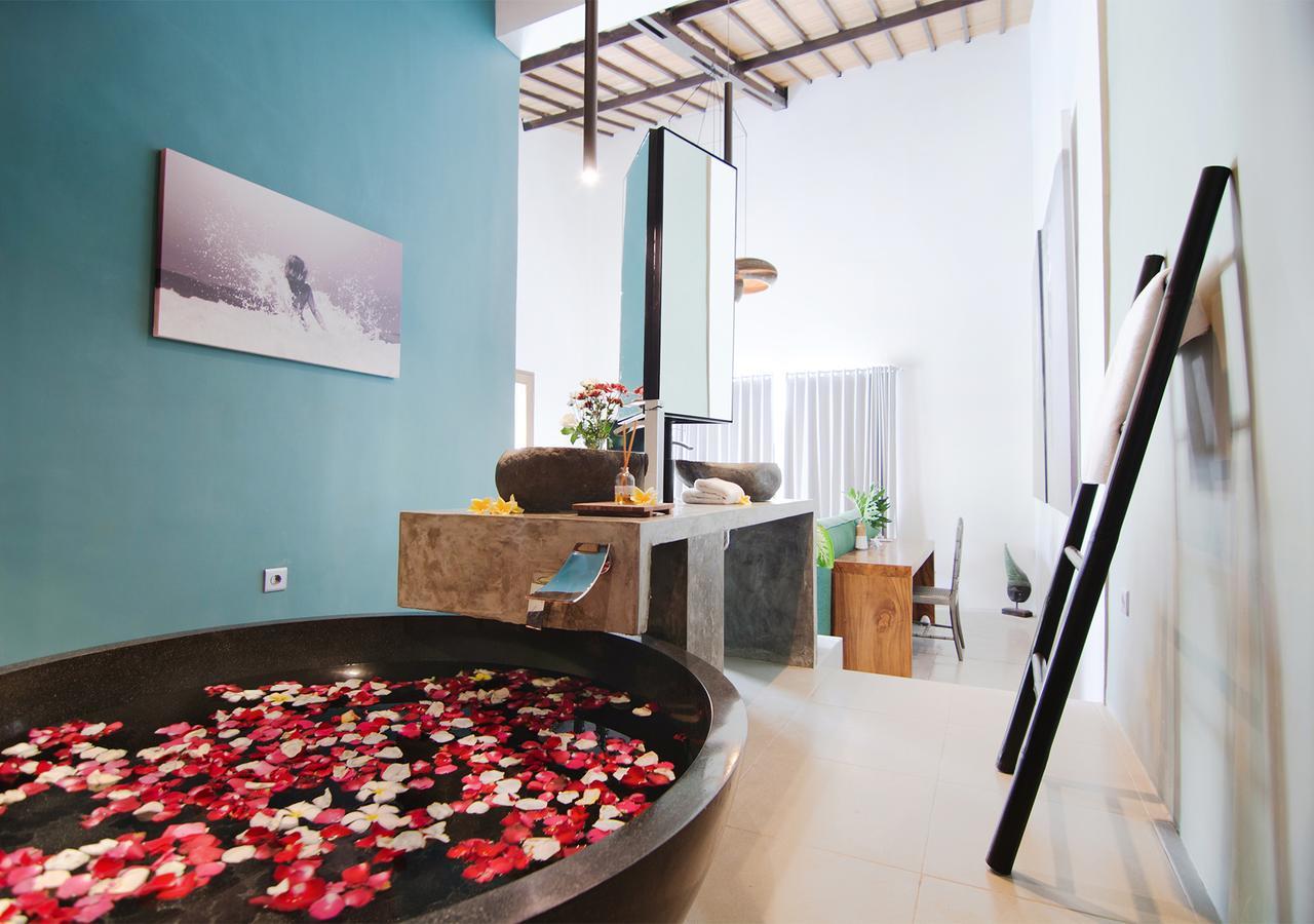 Suites Infinity & Beyond Seminyak  Luaran gambar