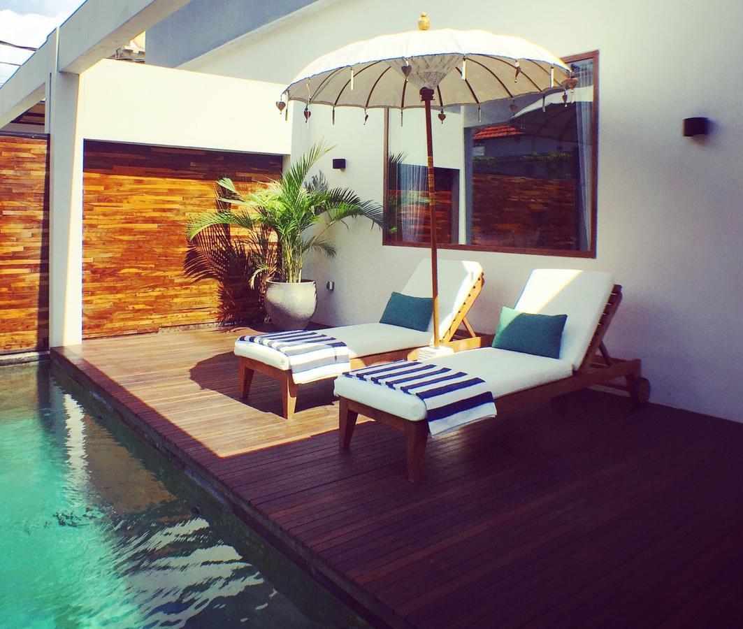 Suites Infinity & Beyond Seminyak  Luaran gambar
