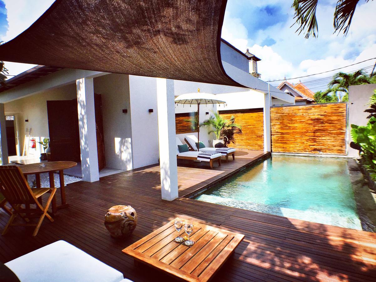 Suites Infinity & Beyond Seminyak  Luaran gambar