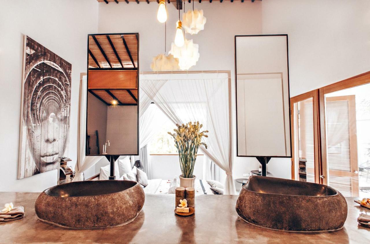 Suites Infinity & Beyond Seminyak  Luaran gambar