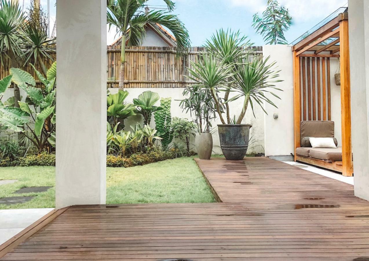 Suites Infinity & Beyond Seminyak  Luaran gambar