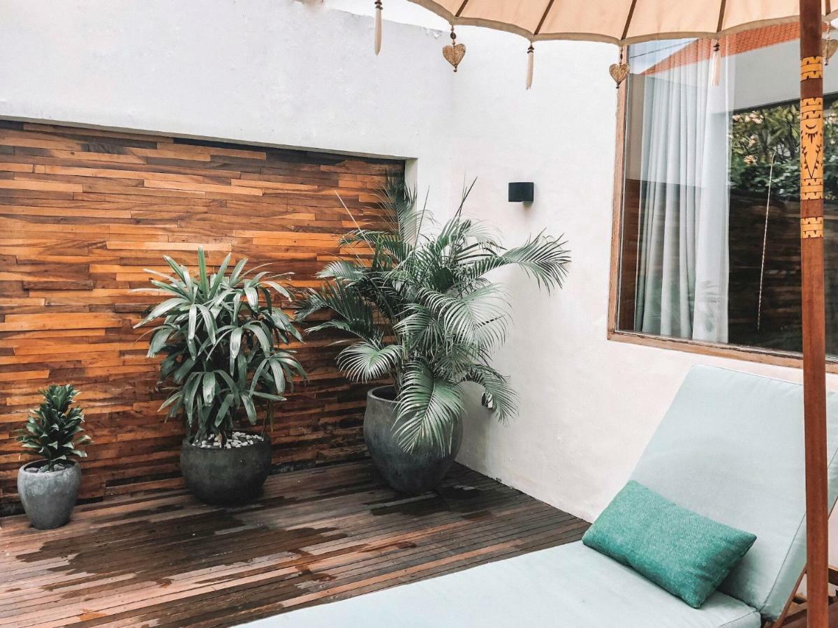Suites Infinity & Beyond Seminyak  Luaran gambar