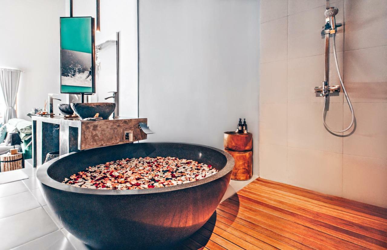 Suites Infinity & Beyond Seminyak  Luaran gambar