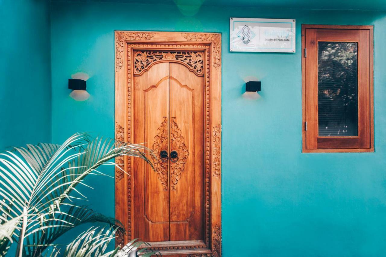 Suites Infinity & Beyond Seminyak  Luaran gambar